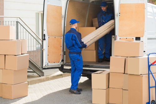 Professional movers preparing a flat removal in To